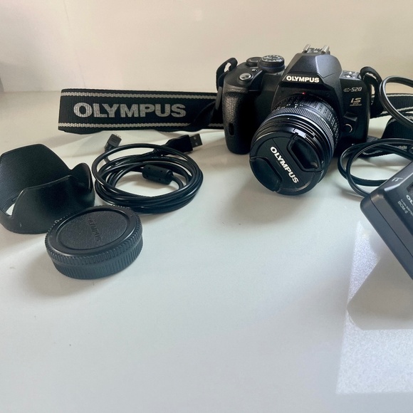 Olympus Evolt E-520 Digital SLR Camera - Picture 2 of 7